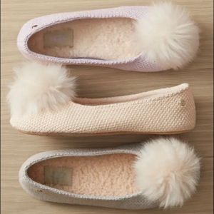UGG Andi Pom Ballet Slippers Jet Set TRAVEL BAG 7
